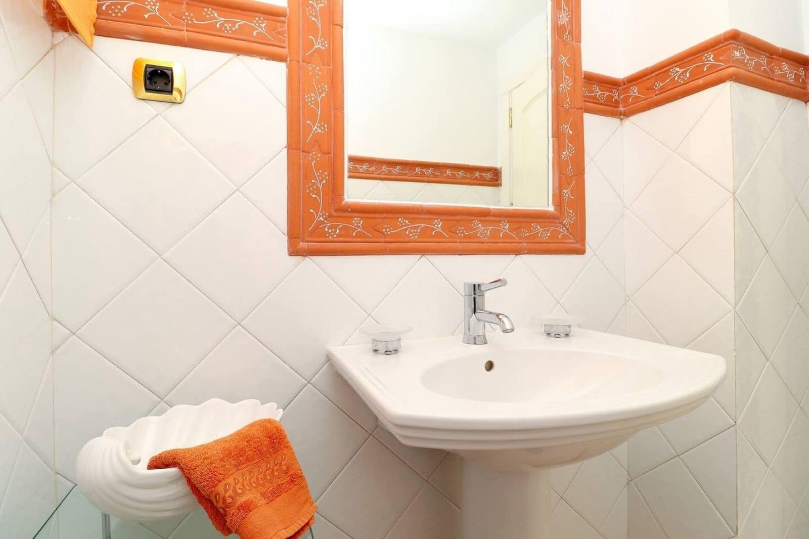 2 soverom Leilighet til salgs i Los Monteros - € 1 395 000 (Ref: 9456023)