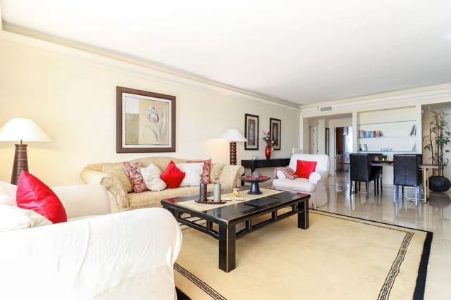 2 soverom Leilighet til salgs i Los Monteros, Marbella - € 1 395 000 (Ref: 9456023)