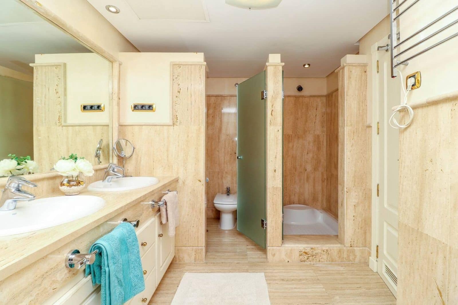 2 soverom Leilighet til salgs i Los Monteros - € 1 395 000 (Ref: 9456023)