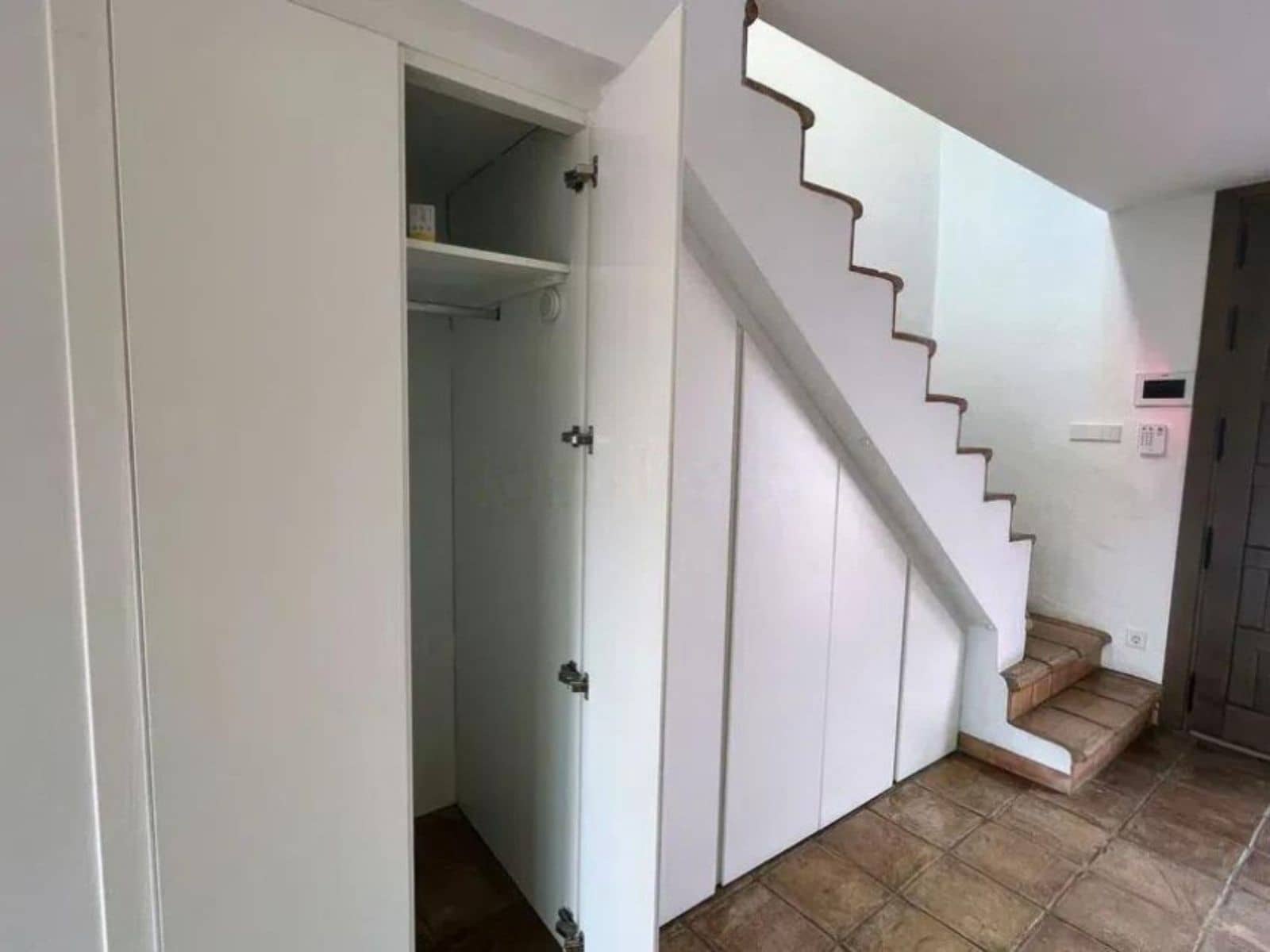 3 bedroom Villa for sale in Marbella - € 1,680,000 (Ref: 9456025)