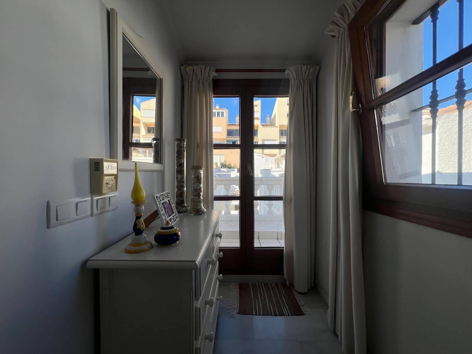 3 quarto Moradia Geminada para venda em New Golden Mile - 595 000 € (Ref: 9456026)