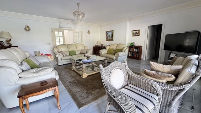 4 soveværelse Villa til salg i El Paraiso, Estepona - € 1.650.000 (Ref: 9456036)