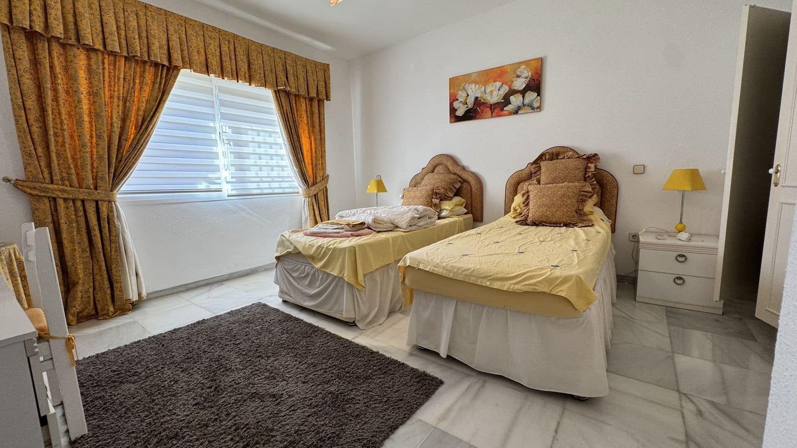 4 soveværelse Villa til salg i El Paraiso - € 1.650.000 (Ref: 9456036)