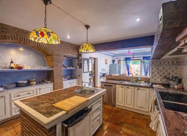 5 makuuhuone Huvila myytävänä paikassa Nueva Andalucia, Marbella - 2 290 000 € (Ref: 9456042)