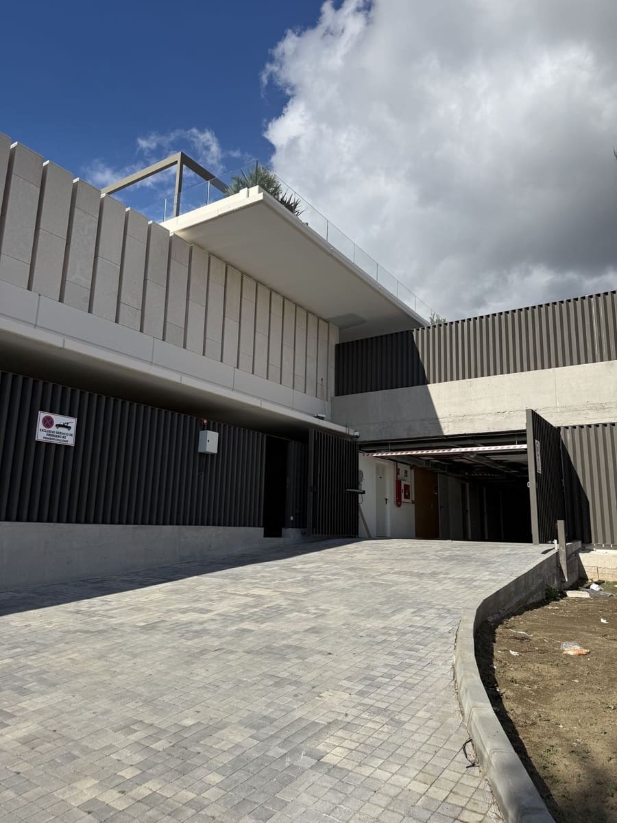 4 bedroom Apartment for sale in La Quinta - € 1,950,000 (Ref: 9456046)