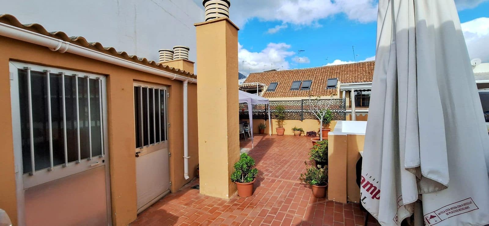 3 bedroom Apartment for sale in Marbella - € 429,900 (Ref: 9456051)