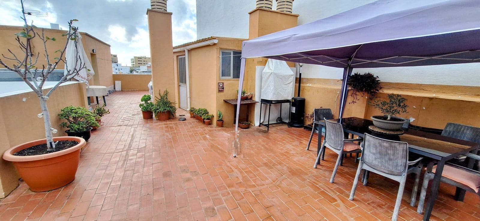 3 bedroom Apartment for sale in Marbella - € 429,900 (Ref: 9456051)