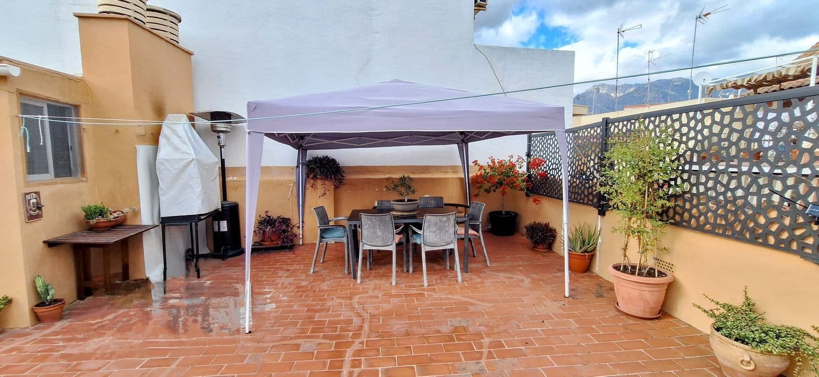 3 bedroom Apartment for sale in Marbella - € 429,900 (Ref: 9456051)