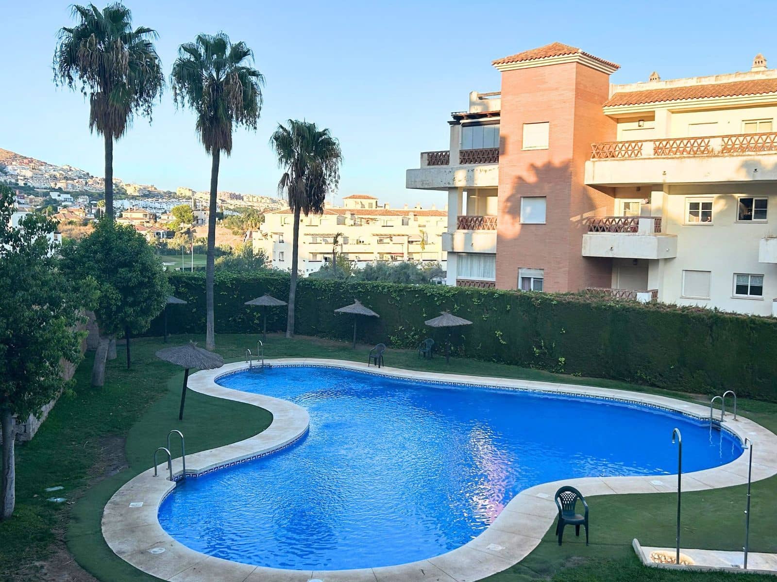 Apartamento de 2 habitaciones en Benalmádena en venta - 329.900 € (Ref: 9456055)