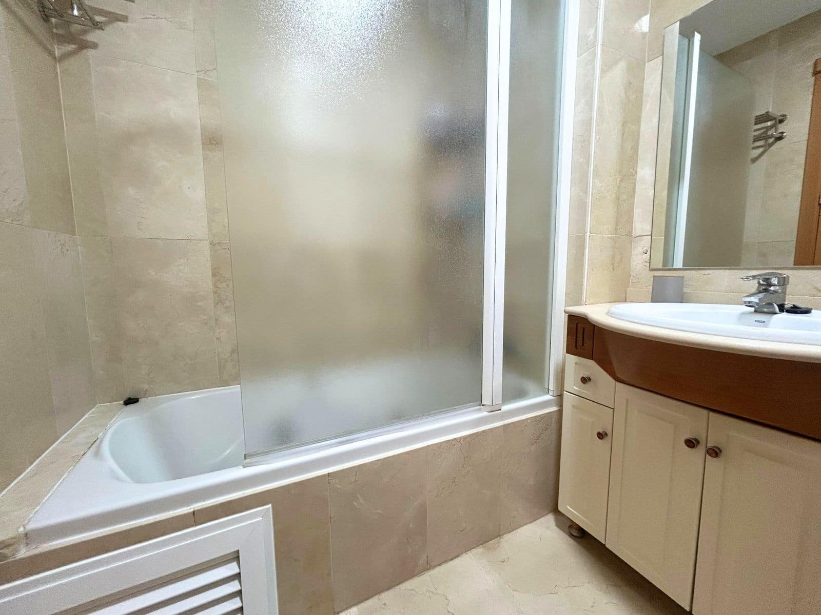 Apartamento de 2 habitaciones en Benalmádena en venta - 329.900 € (Ref: 9456055)