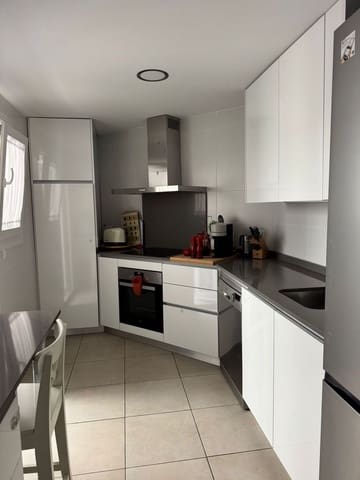 3 bedroom Apartment for sale in Nueva Andalucia, Marbella - € 420,000 (Ref: 9456056)