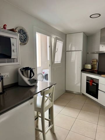 3 bedroom Apartment for sale in Nueva Andalucia, Marbella - € 420,000 (Ref: 9456056)