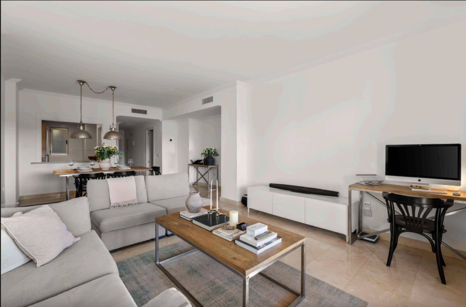 2 bedroom Apartment for sale in Benahavis - € 583,000 (Ref: 9456060)