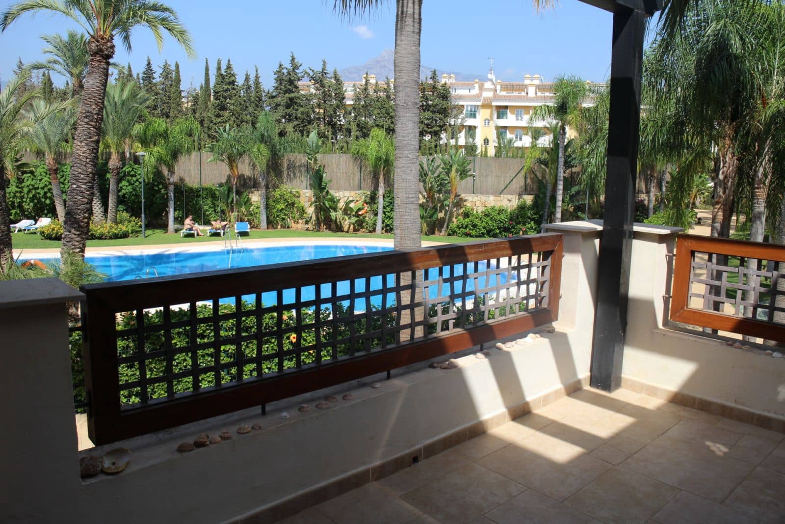 2 bedroom Apartment for sale in Nueva Andalucia - € 750,000 (Ref: 9456063)