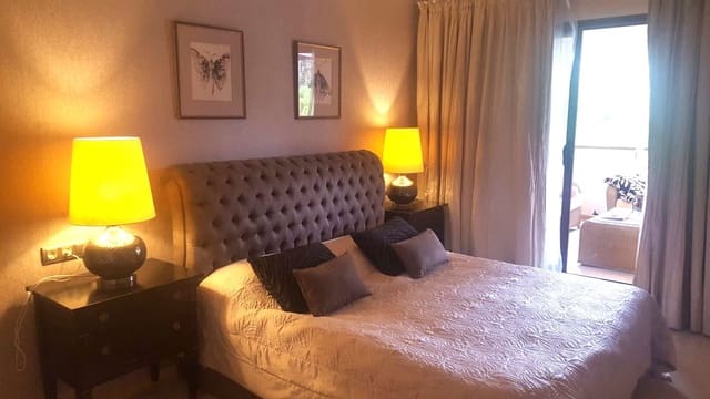 2 bedroom Apartment for sale in Nueva Andalucia, Marbella - € 750,000 (Ref: 9456063)