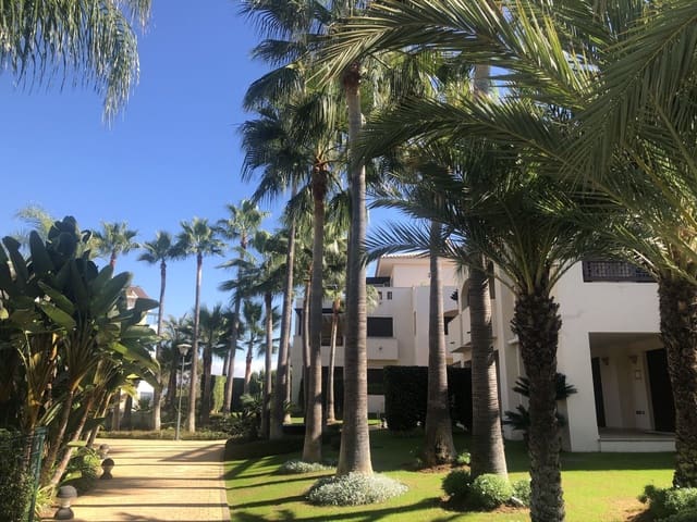 2 bedroom Apartment for sale in Nueva Andalucia, Marbella - € 750,000 (Ref: 9456063)