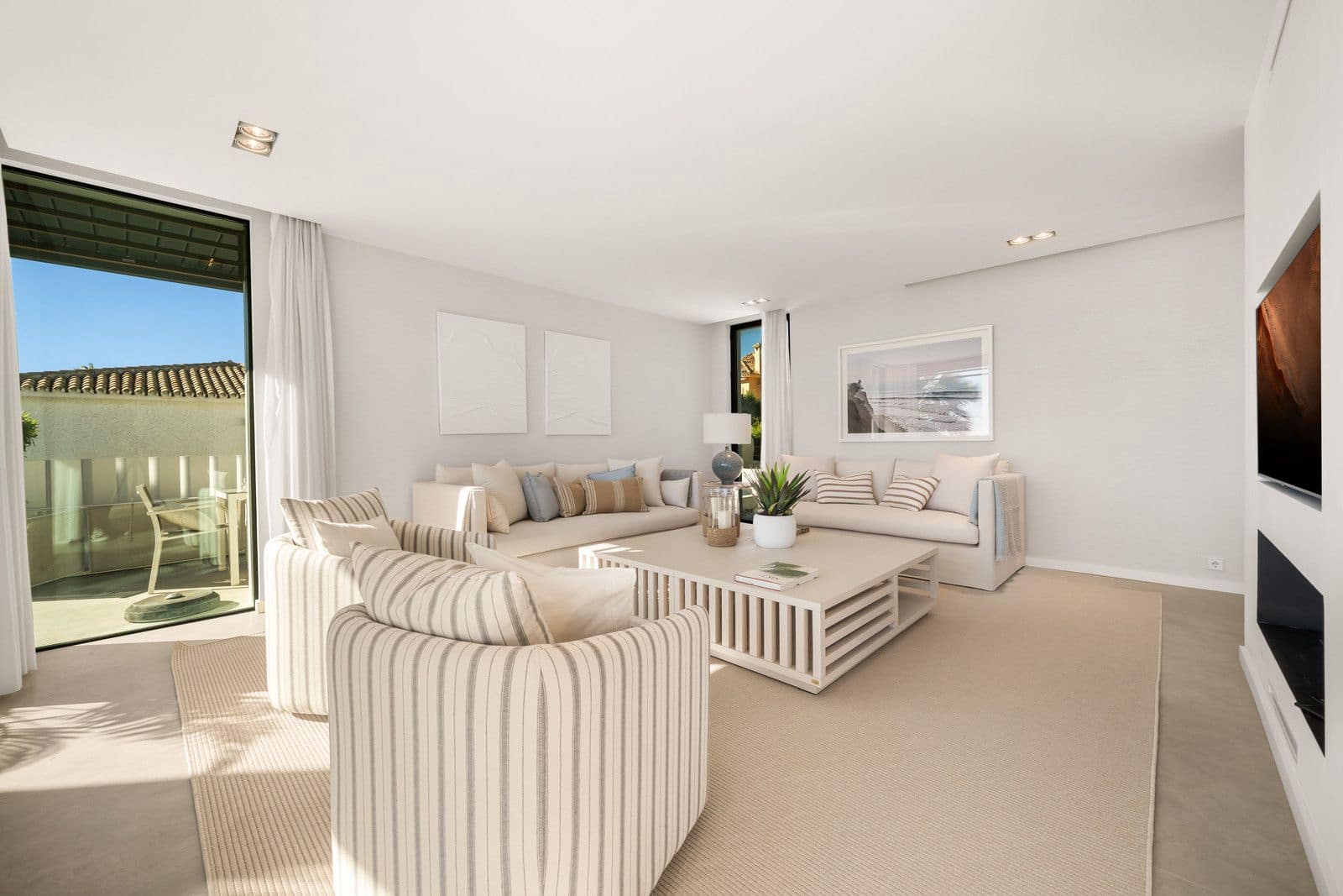 5 bedroom Villa for sale in Estepona - € 6,200,000 (Ref: 9456064)