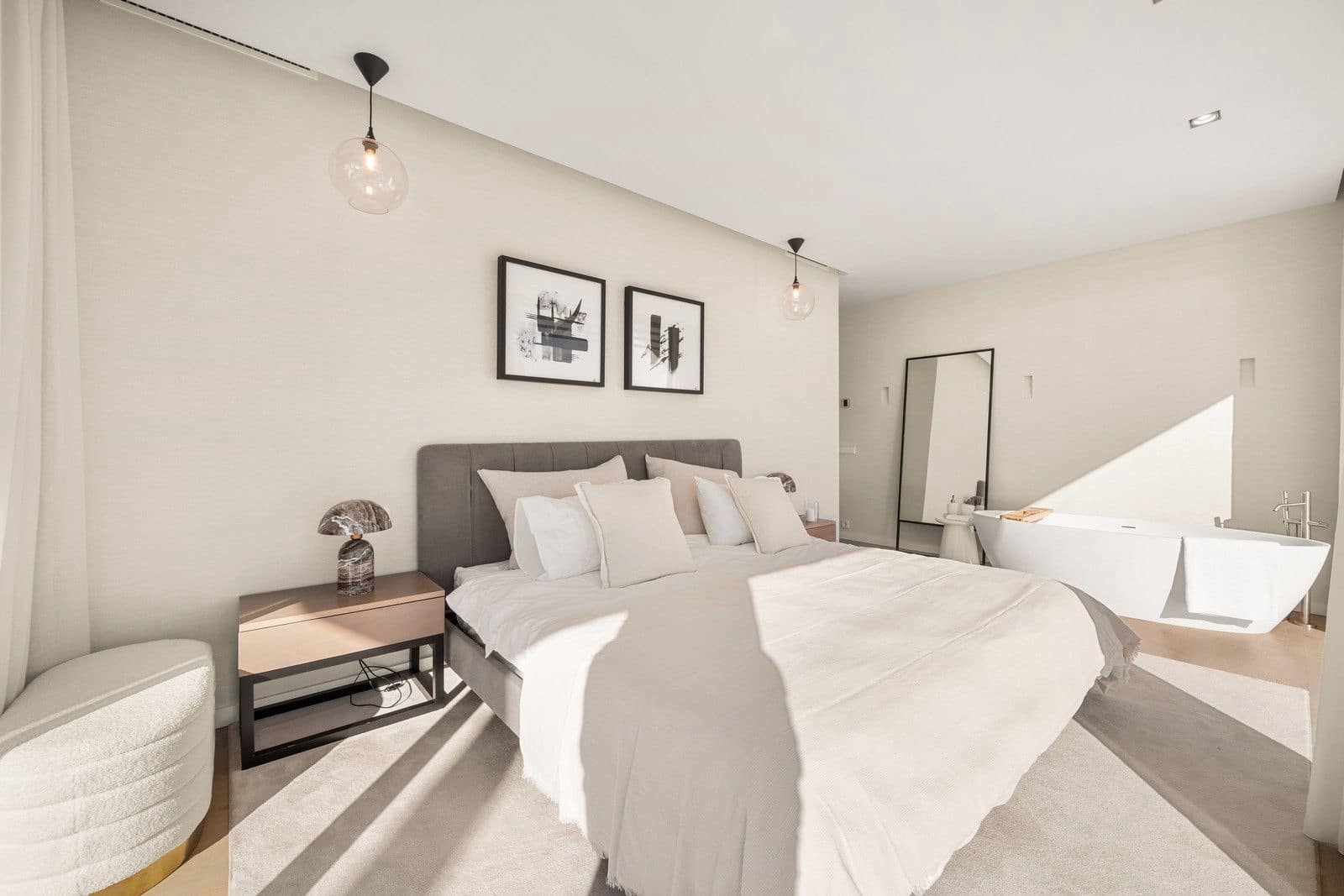 5 bedroom Villa for sale in Estepona - € 6,200,000 (Ref: 9456064)