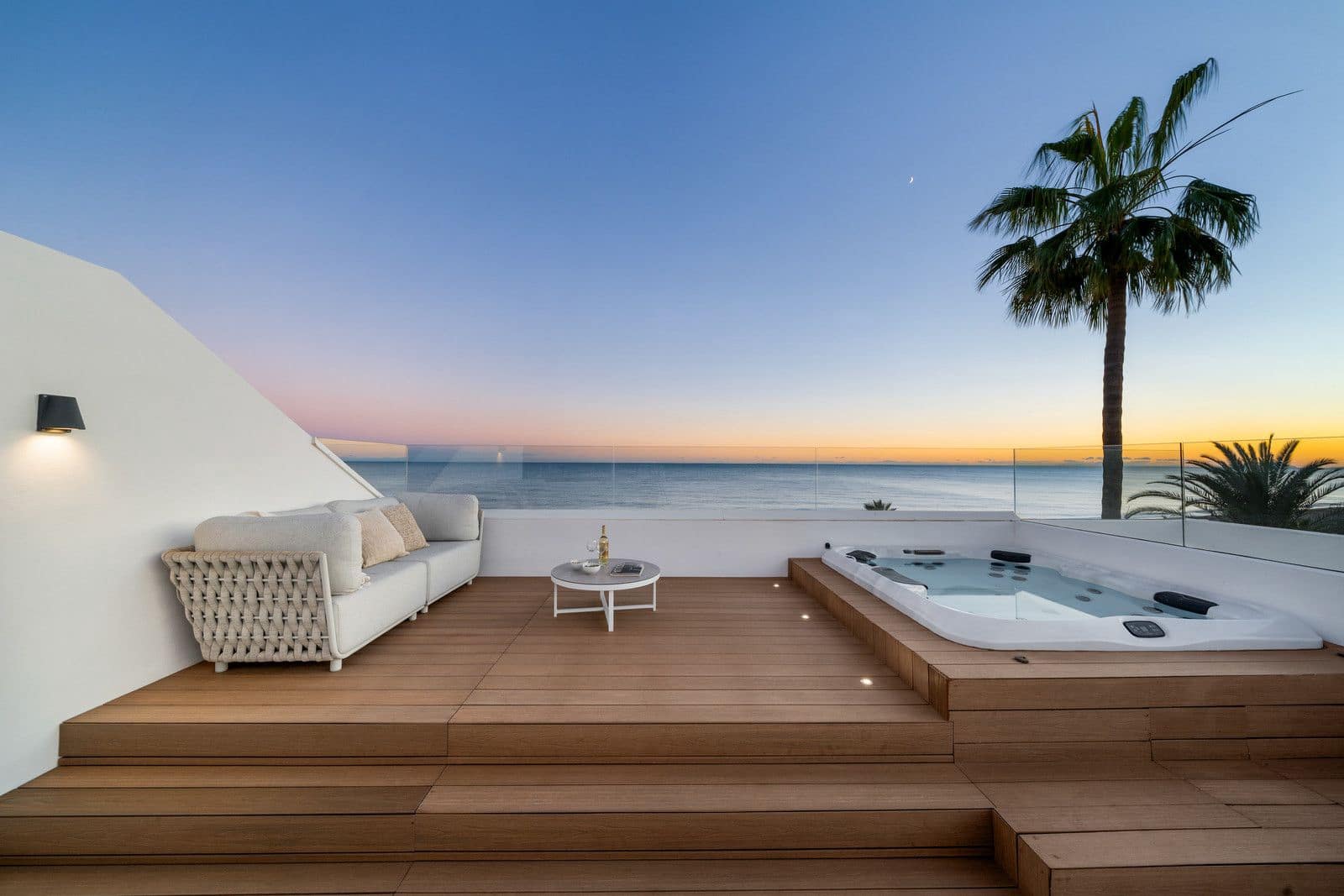 5 bedroom Villa for sale in Estepona - € 6,200,000 (Ref: 9456064)