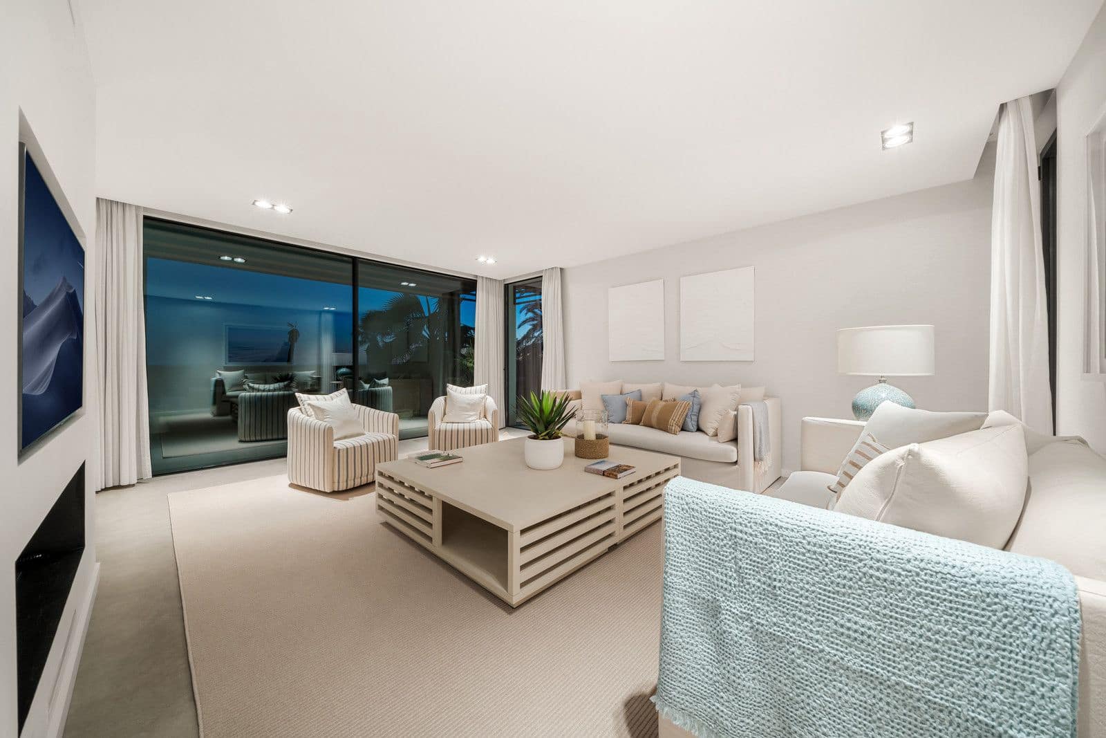 5 bedroom Villa for sale in Estepona - € 6,200,000 (Ref: 9456064)