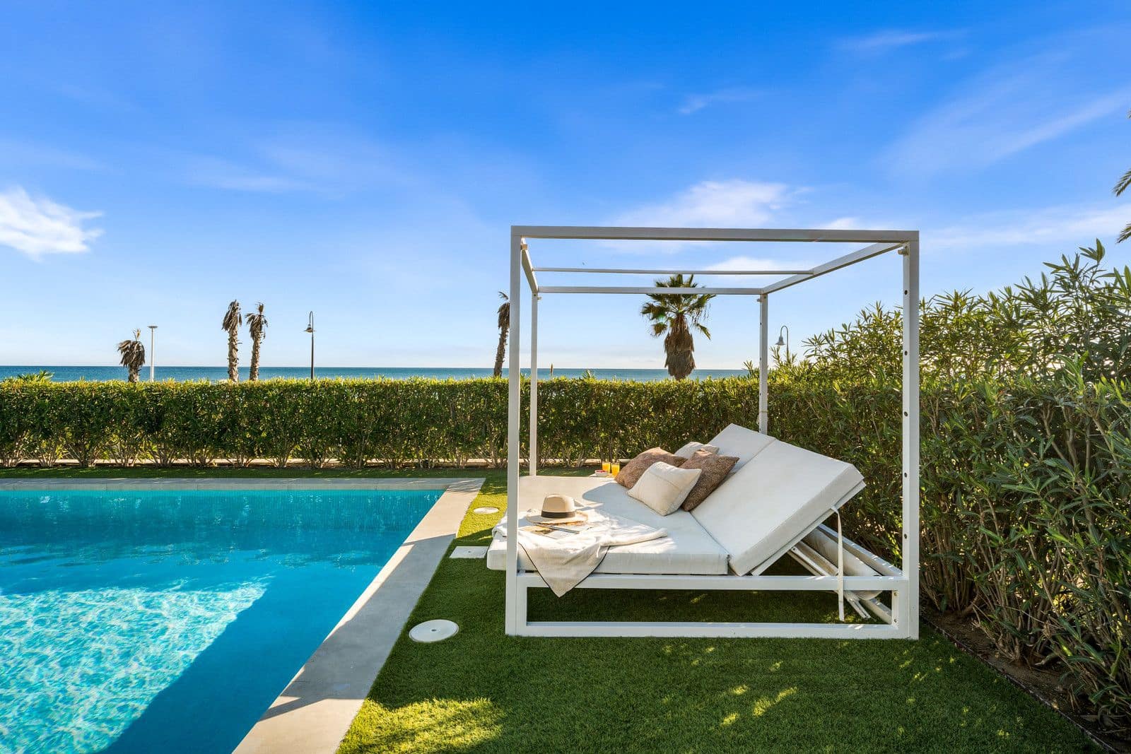 5 bedroom Villa for sale in Estepona - € 6,200,000 (Ref: 9456064)