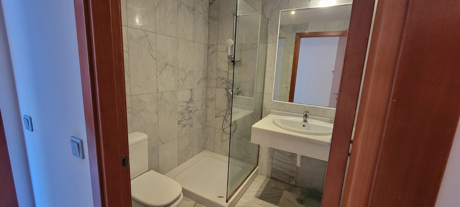 2 bedroom Apartment for sale in Benahavis - € 260,000 (Ref: 9456065)