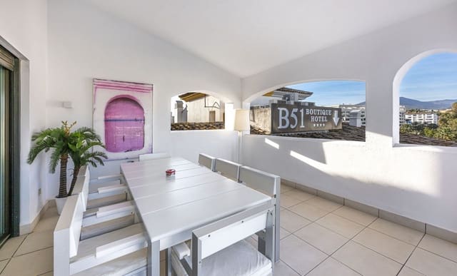 3 bedroom Penthouse for sale in Puerto Banus, Marbella - € 1,900,000 (Ref: 9456069)