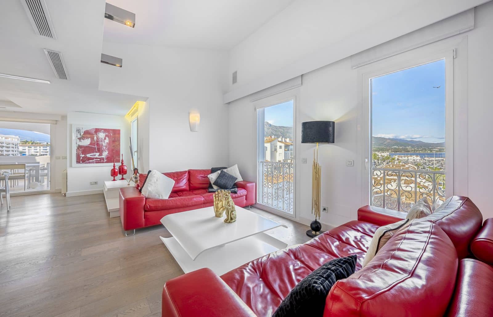 3 bedroom Penthouse for sale in Puerto Banus - € 1,900,000 (Ref: 9456069)