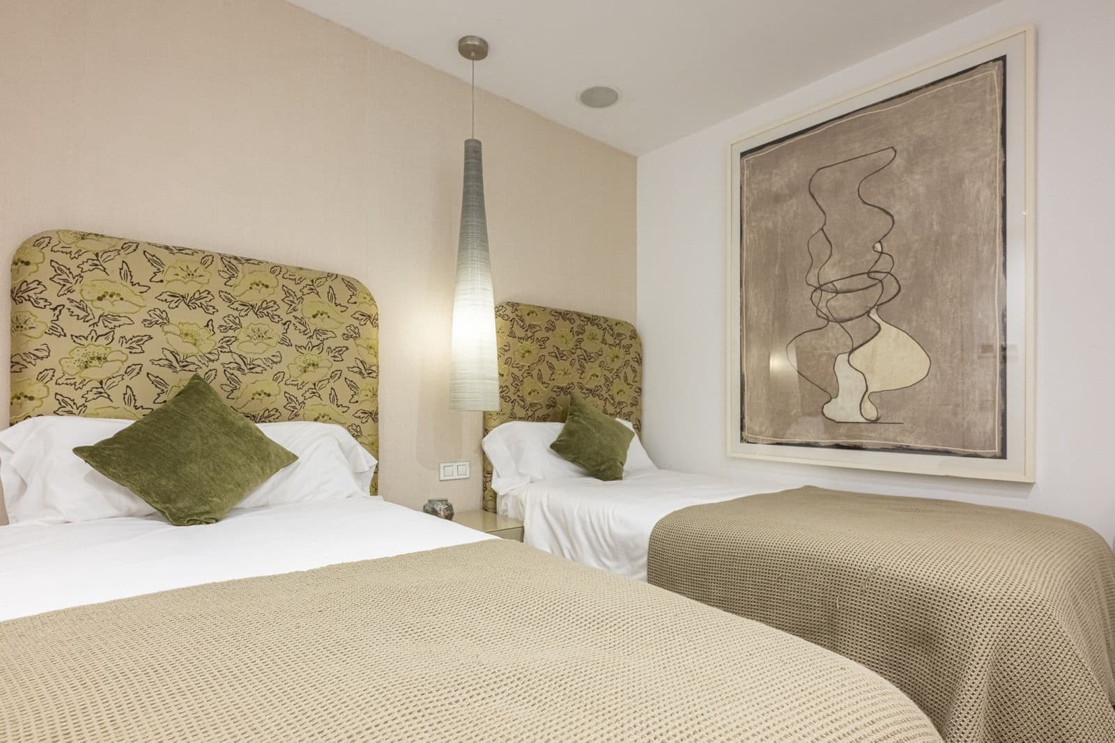 3 bedroom Penthouse for sale in Puerto Banus - € 1,900,000 (Ref: 9456069)