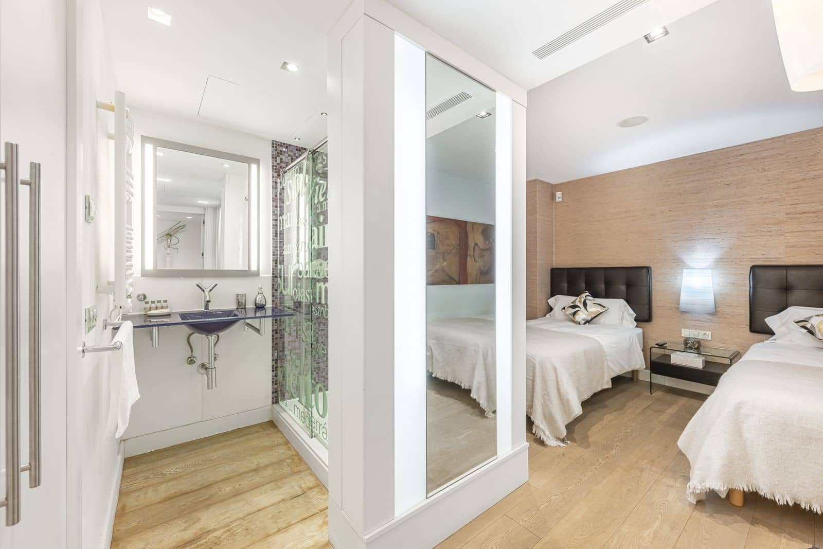 3 bedroom Penthouse for sale in Puerto Banus - € 1,900,000 (Ref: 9456069)