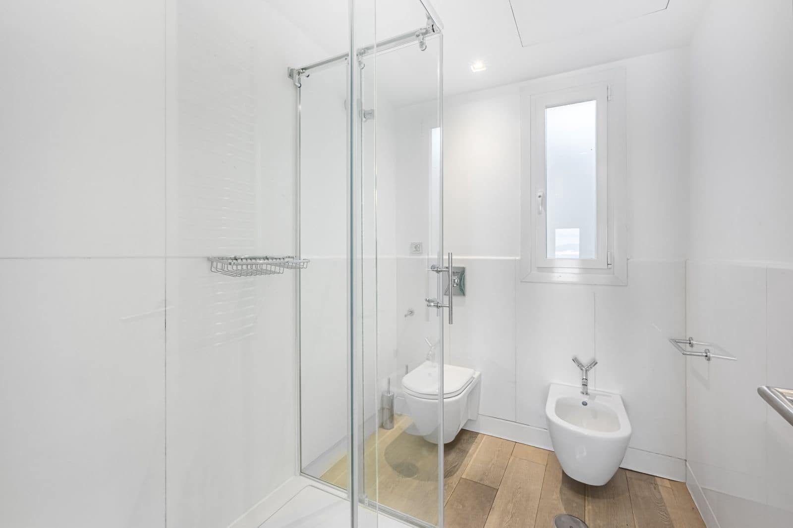 3 bedroom Penthouse for sale in Puerto Banus - € 1,900,000 (Ref: 9456069)