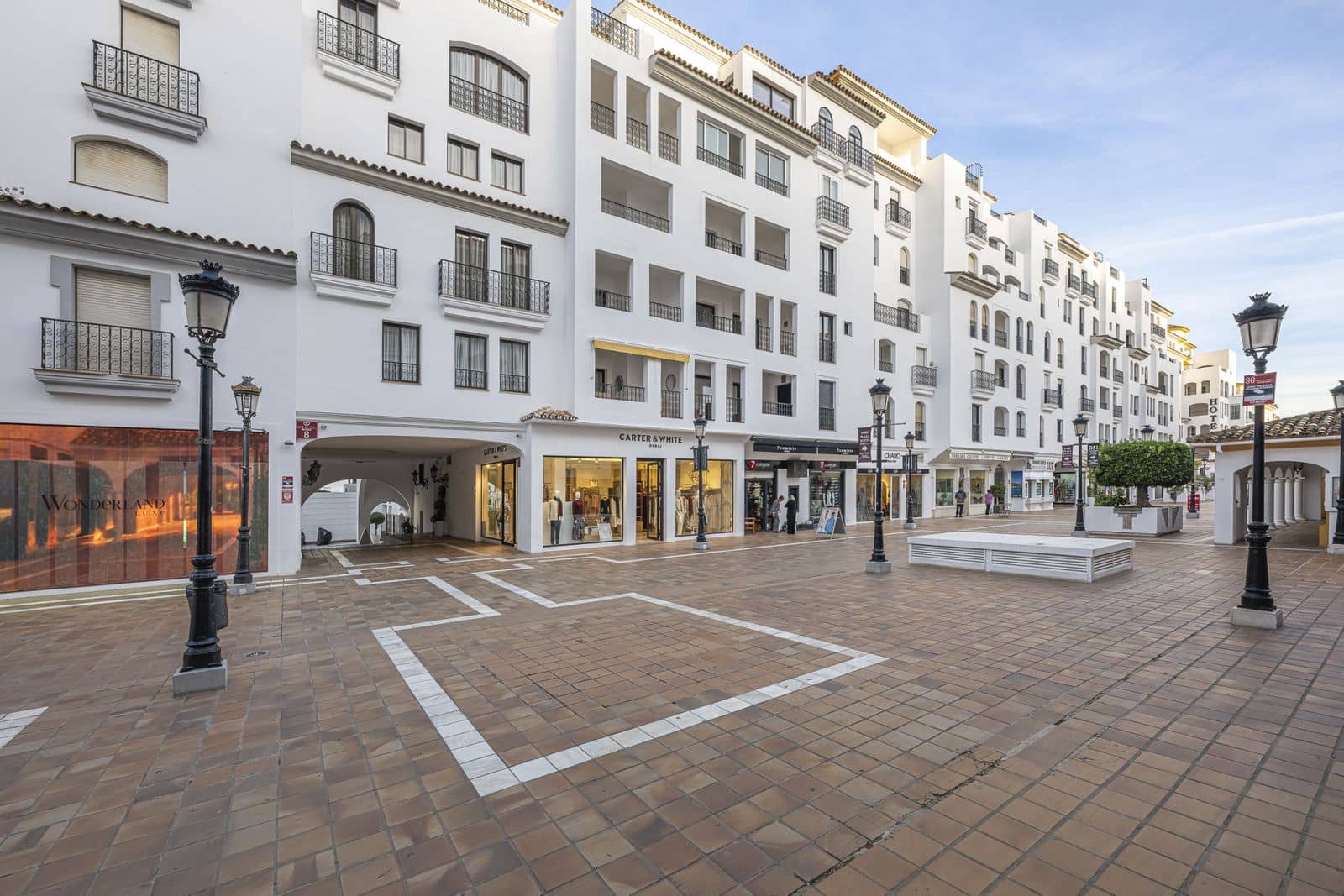 3 bedroom Penthouse for sale in Puerto Banus - € 1,900,000 (Ref: 9456069)