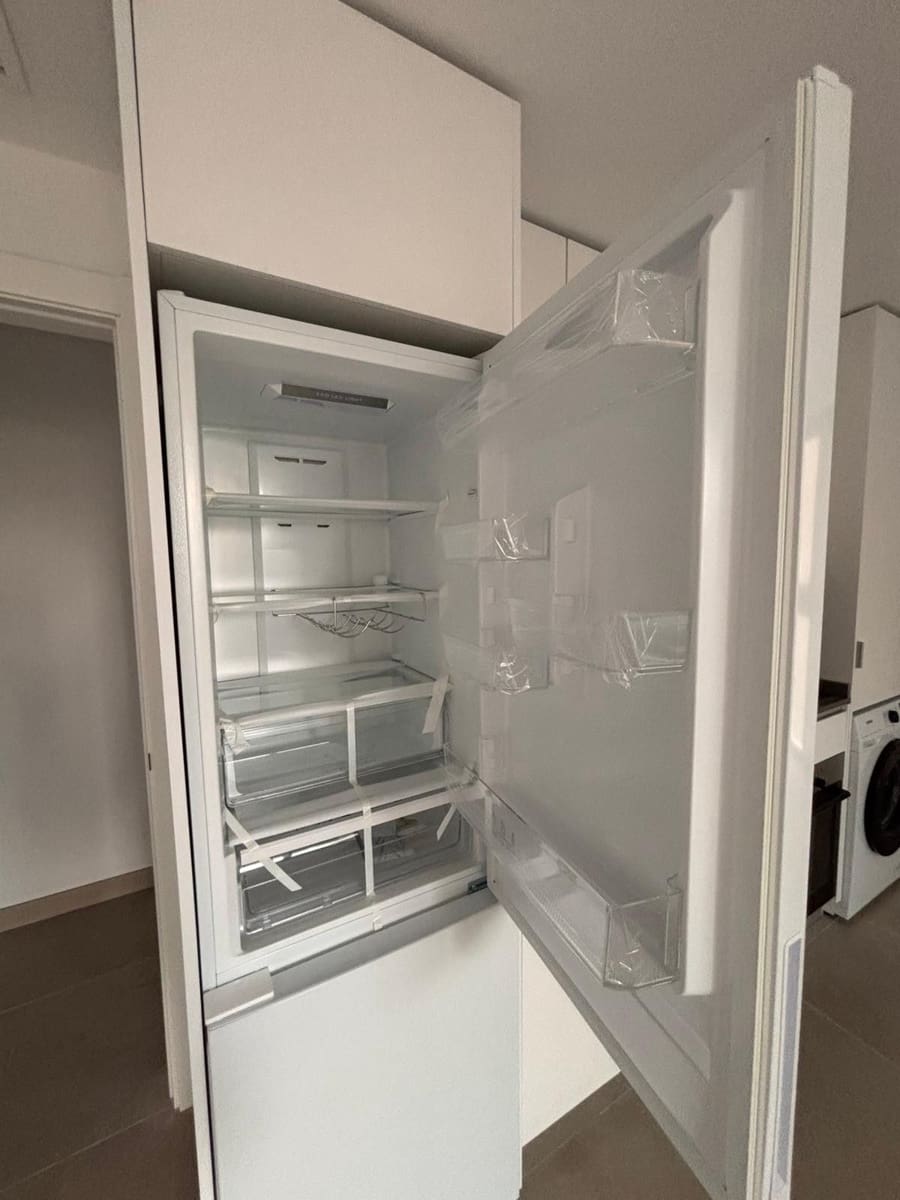 2 bedroom Apartment for sale in Estepona - € 450,000 (Ref: 9456070)