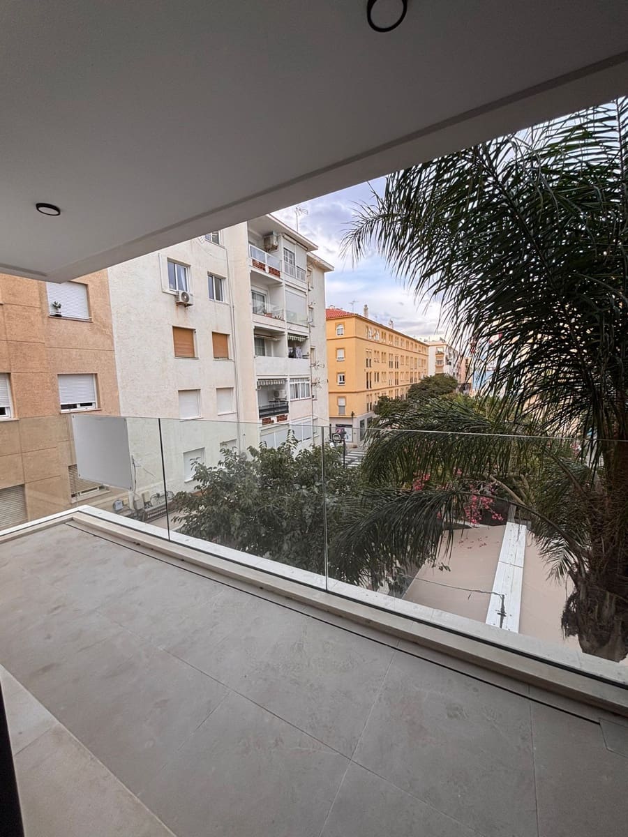 2 bedroom Apartment for sale in Estepona - € 450,000 (Ref: 9456070)