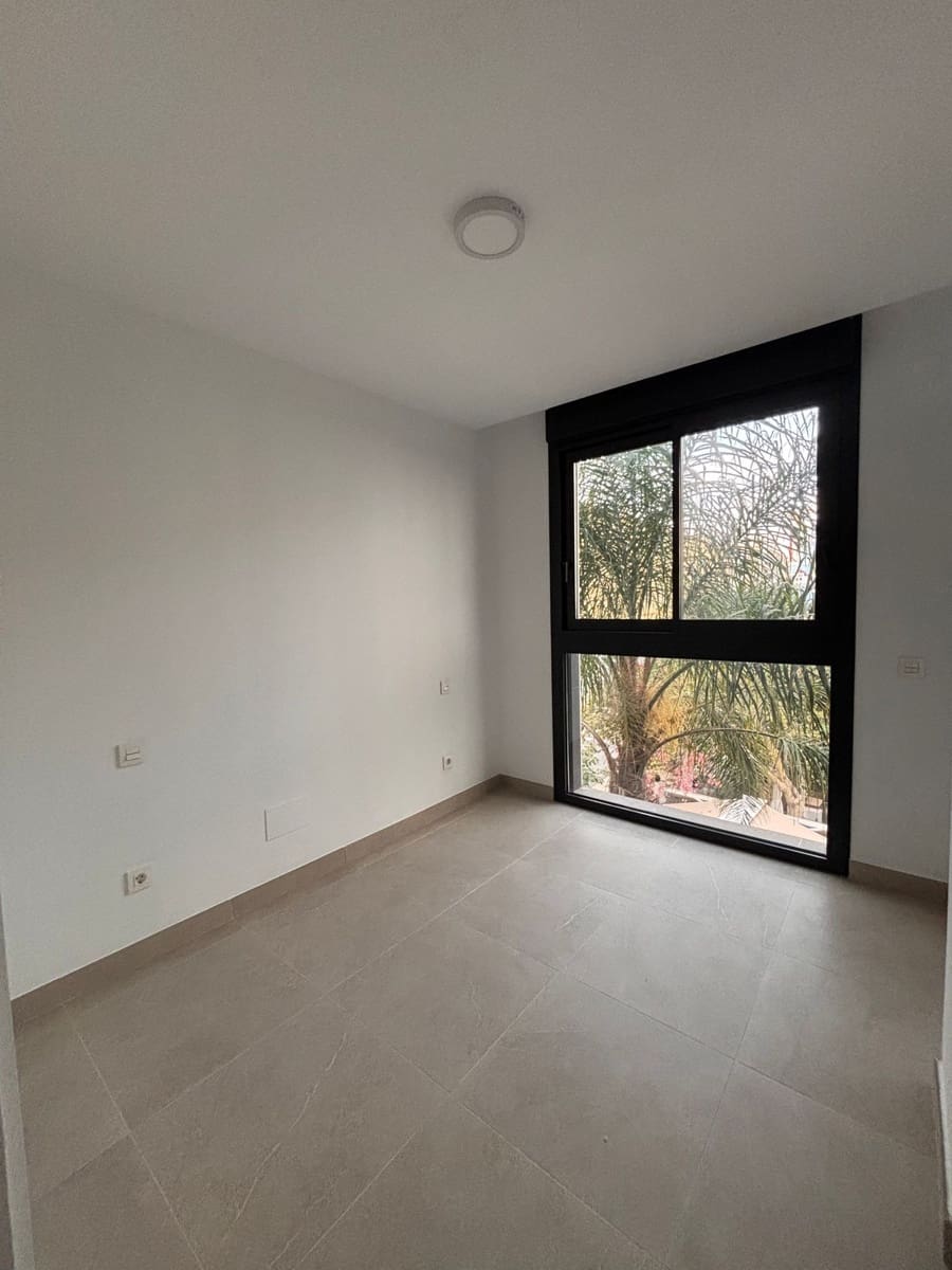 2 bedroom Apartment for sale in Estepona - € 450,000 (Ref: 9456070)