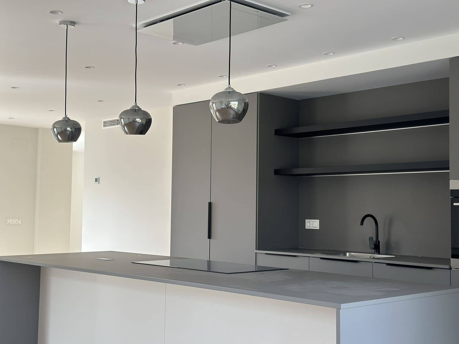 Apartamento de 4 habitaciones en San Pedro de Alcantara en venta - 1.270.000 € (Ref: 9456074)