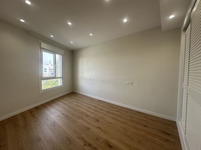 Apartamento de 4 habitaciones en San Pedro de Alcantara, Marbella en venta - 1.270.000 € (Ref: 9456074)