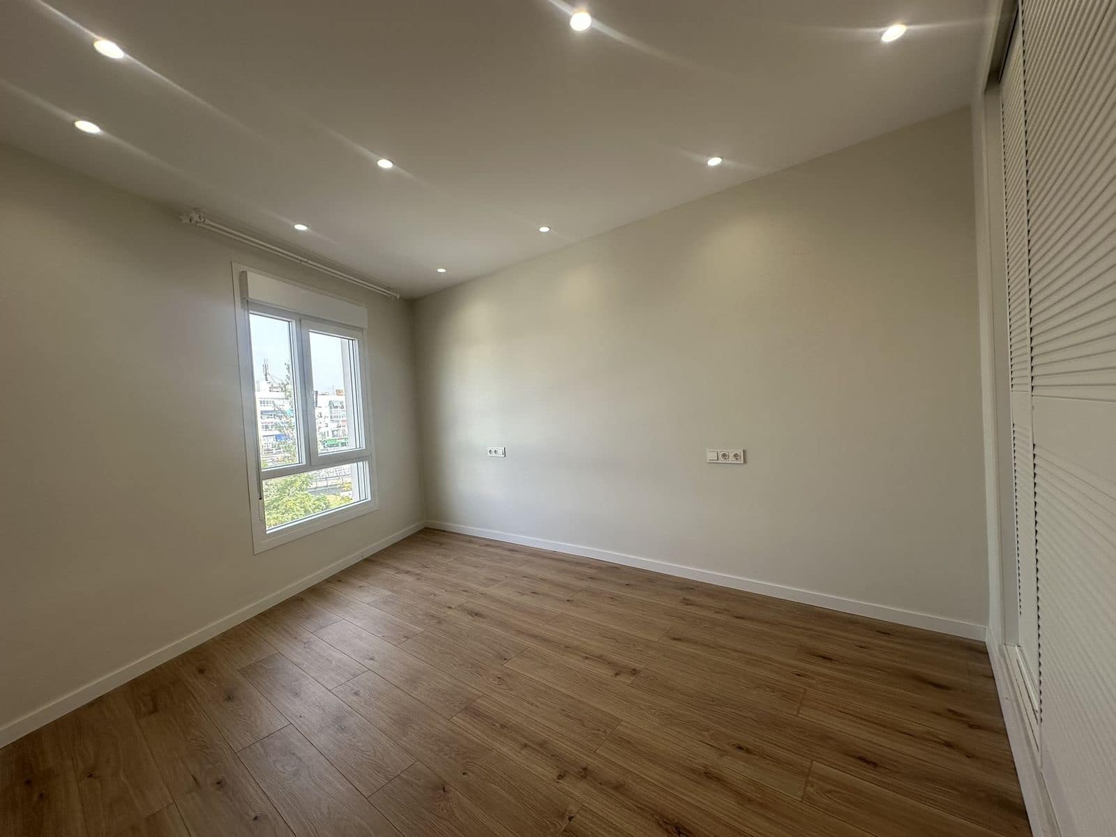 Apartamento de 4 habitaciones en San Pedro de Alcantara en venta - 1.270.000 € (Ref: 9456074)