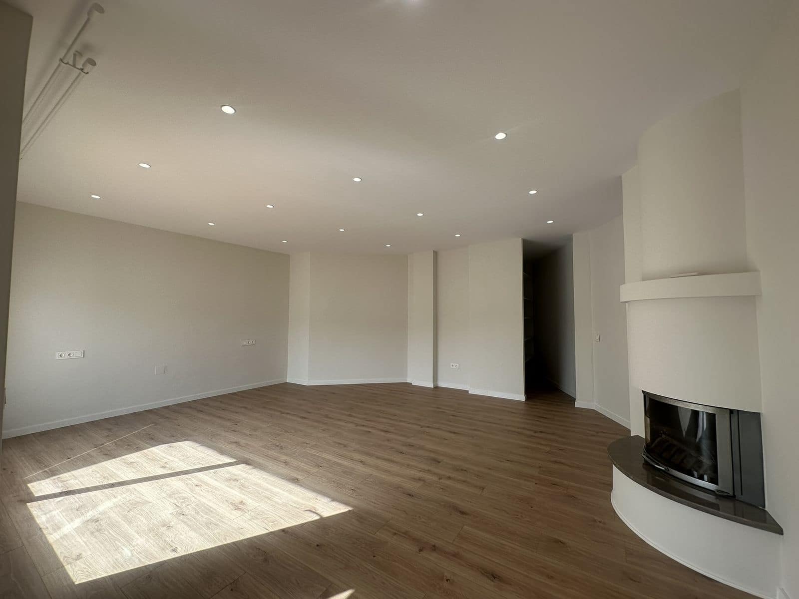 Apartamento de 4 habitaciones en San Pedro de Alcantara en venta - 1.270.000 € (Ref: 9456074)