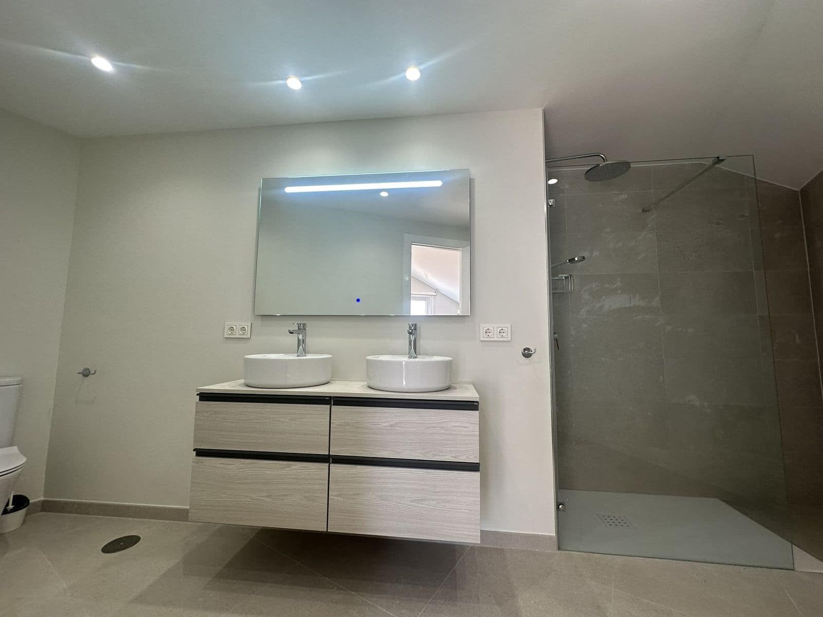 Apartamento de 4 habitaciones en San Pedro de Alcantara en venta - 1.270.000 € (Ref: 9456074)