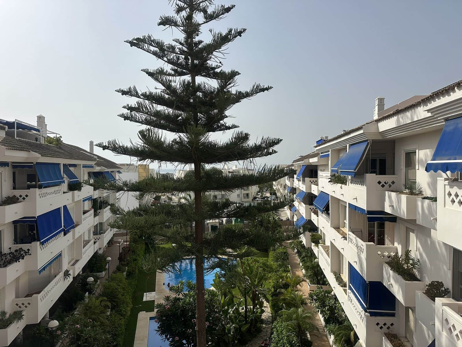 Apartamento de 4 habitaciones en San Pedro de Alcantara en venta - 1.270.000 € (Ref: 9456074)