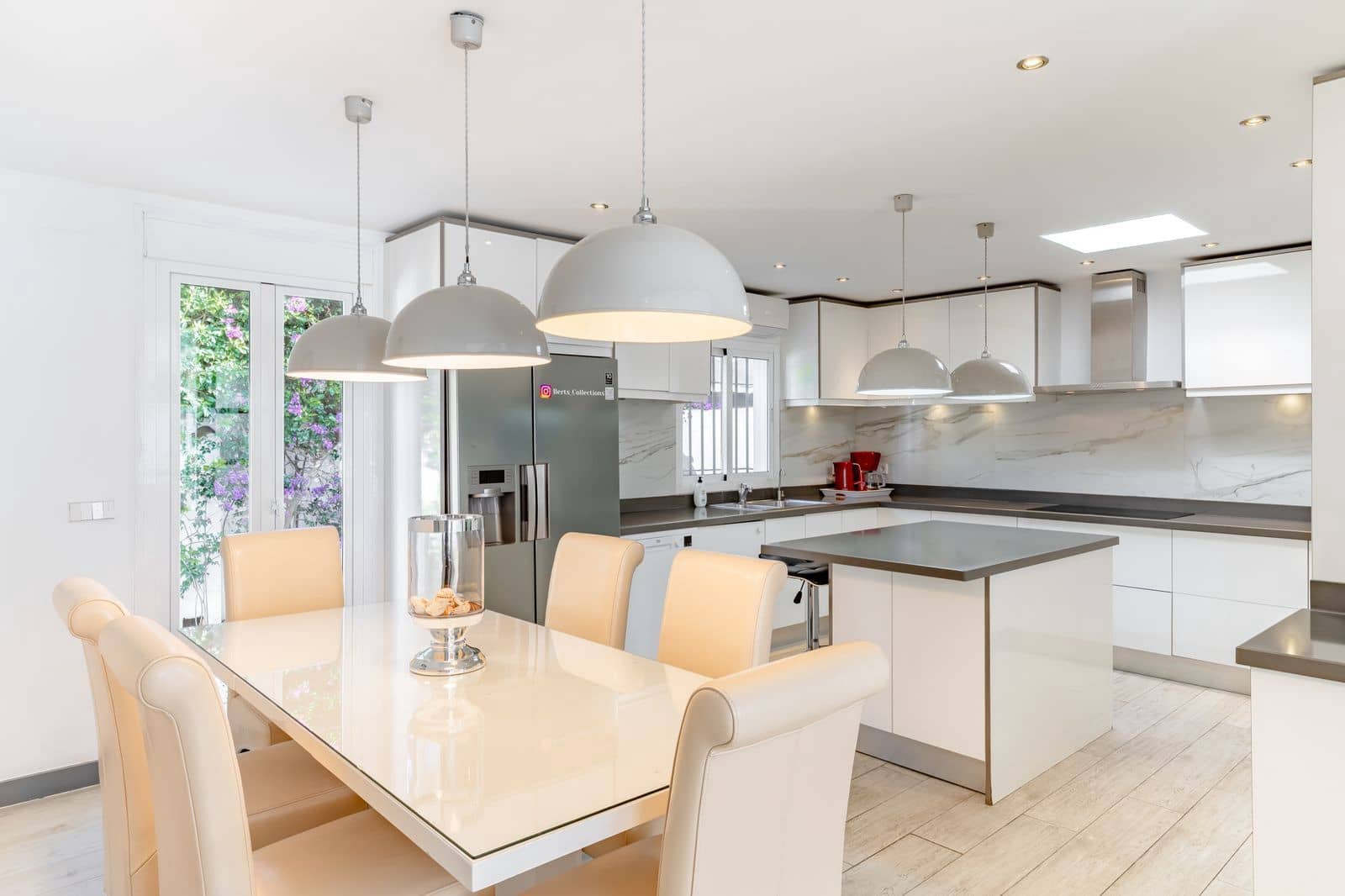 5 soverom Villa til salgs i Estepona - € 1 295 000 (Ref: 9456076)