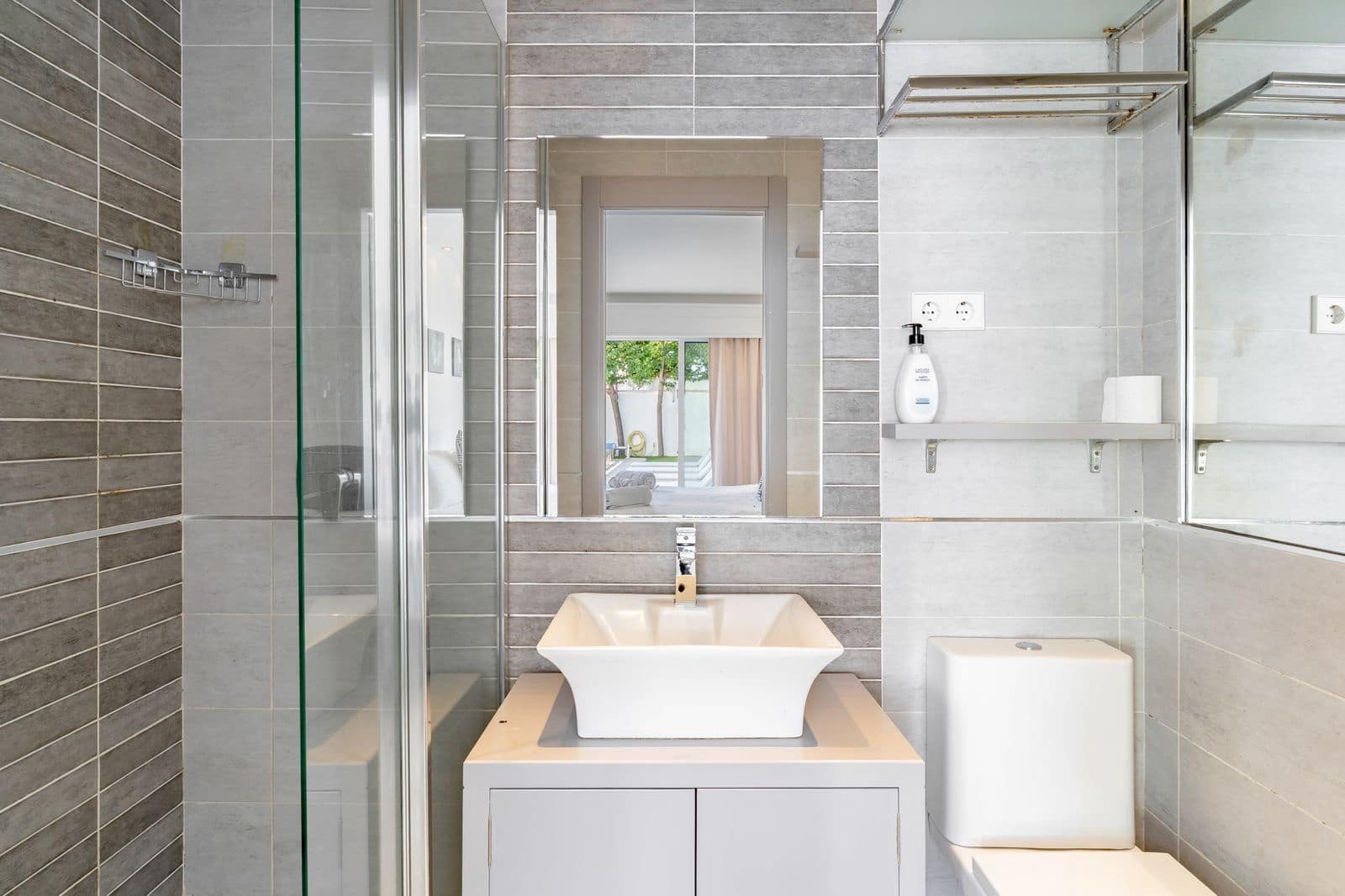 5 soverom Villa til salgs i Estepona - € 1 295 000 (Ref: 9456076)