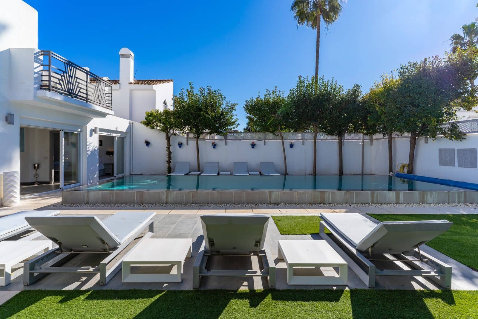 5 soverom Villa til salgs i Estepona - € 1 295 000 (Ref: 9456076)