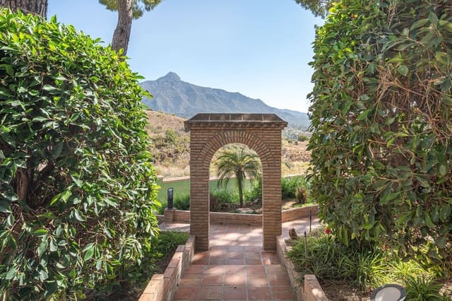 Apartamento de 2 habitaciones en Aloha Golf, Marbella en venta - 499.000 € (Ref: 9456077)