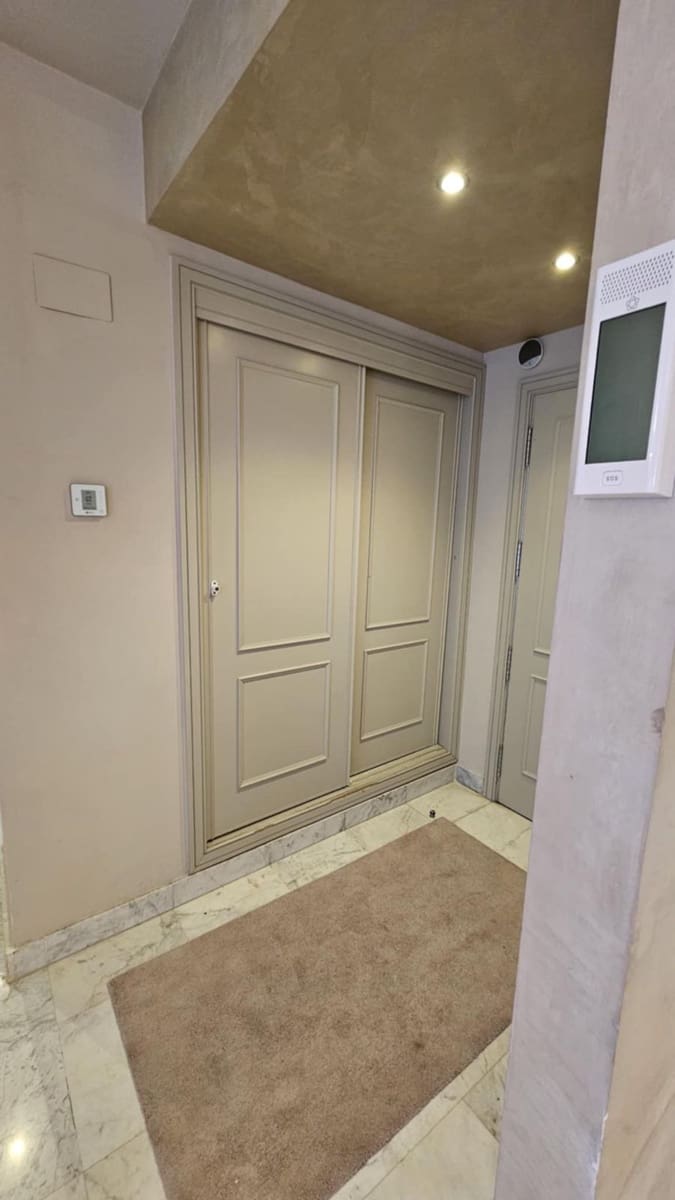 2 bedroom Apartment for sale in Puerto Banus - € 619,999 (Ref: 9456080)