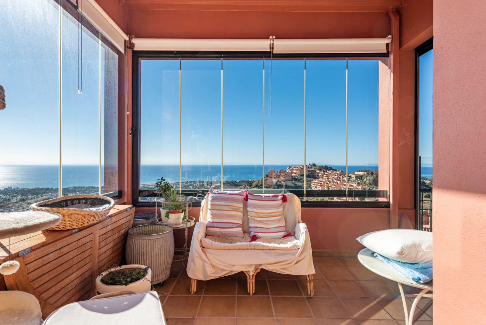 4 Zimmer Apartment zu verkaufen in Calahonda - 690.000 € (Ref: 9456089)