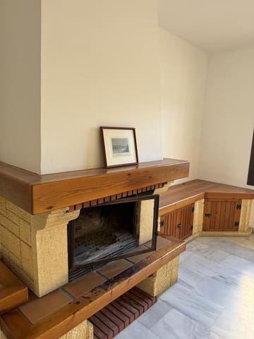 4 makuuhuone Omakotitalo myytävänä paikassa Marbella - 1 050 000 € (Ref: 9456096)