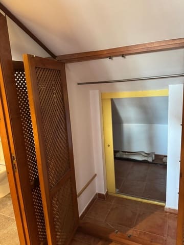 4 makuuhuone Omakotitalo myytävänä paikassa Marbella - 1 050 000 € (Ref: 9456096)