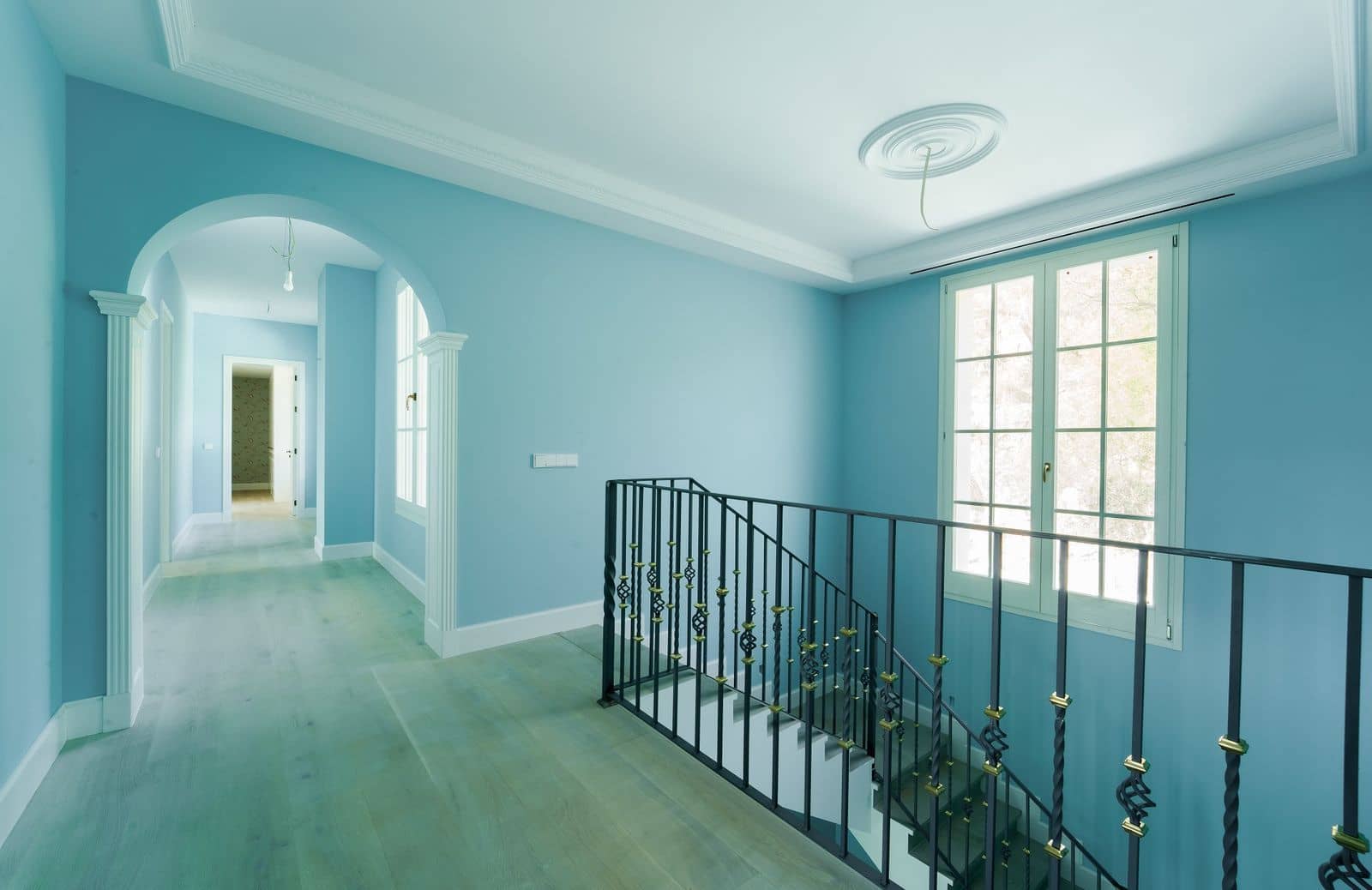 6 bedroom Villa for sale in Benahavis - € 3,700,000 (Ref: 9456103)